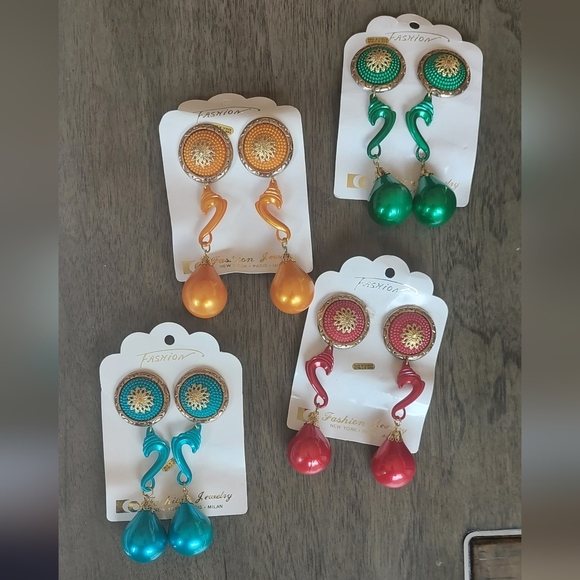 Dangling Earrings 4” Gold Toned Accent Teardrop Style 80's Fashion Set Of 4 - Picture 6 of 11